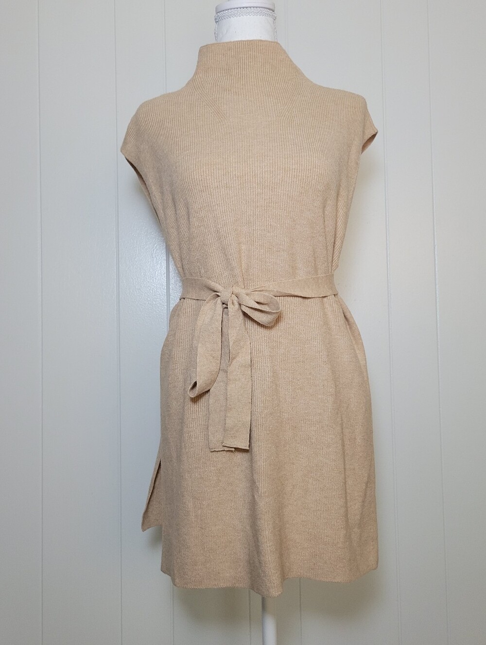 NWT Verve Ami Poncho Sweater Belted Mock Neck Open Sides Tan Cream Sleeveless L